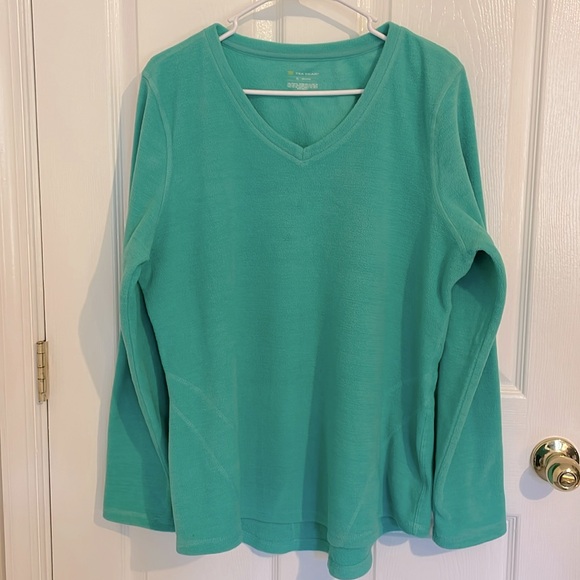 Tek Gear Microfleece V-Neck Top - Picture 2 of 6